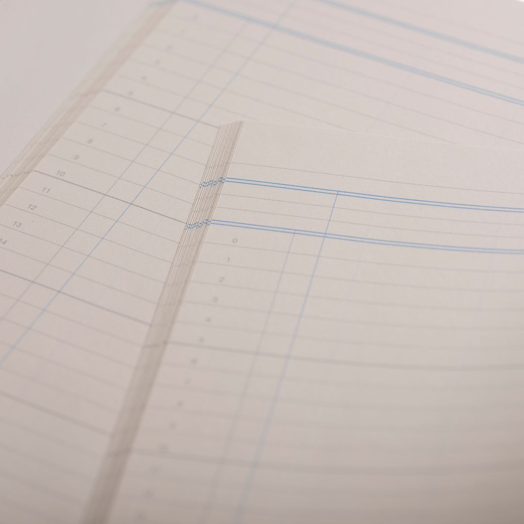 Cathedral -  Accounts Book Analysis 7 Cash Columns - Red (150/7.1)